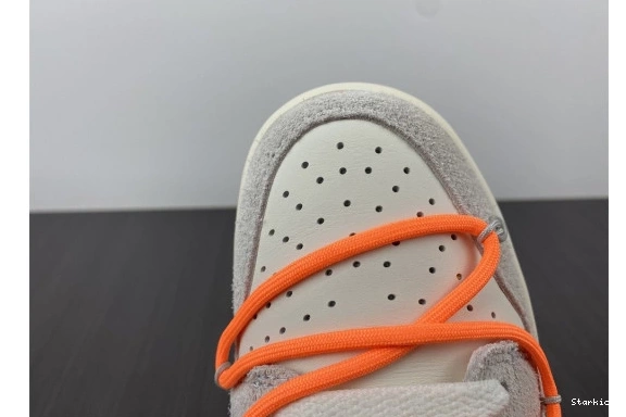 Lot Nike 31 O-W DJ0950-116 Low Dunk 0927